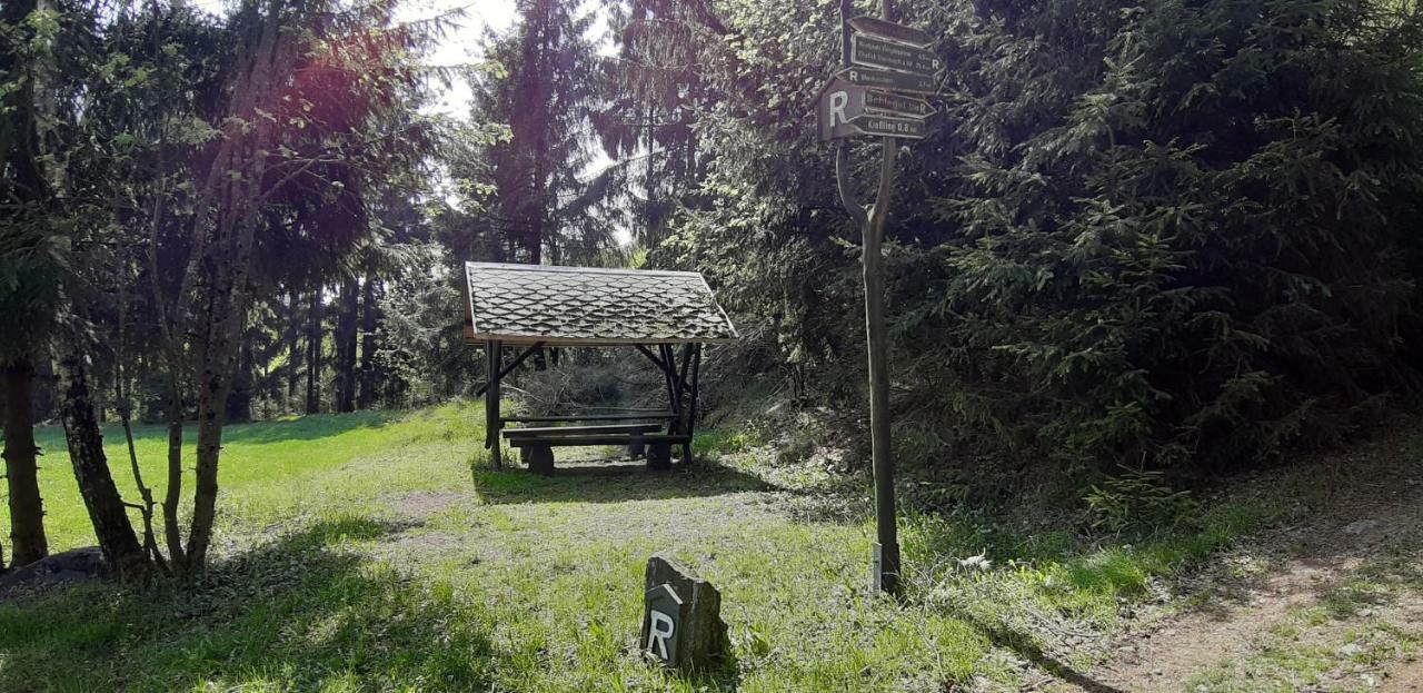 Hotel Gasthof Zum Alten Schulmeister Harra Esterno foto